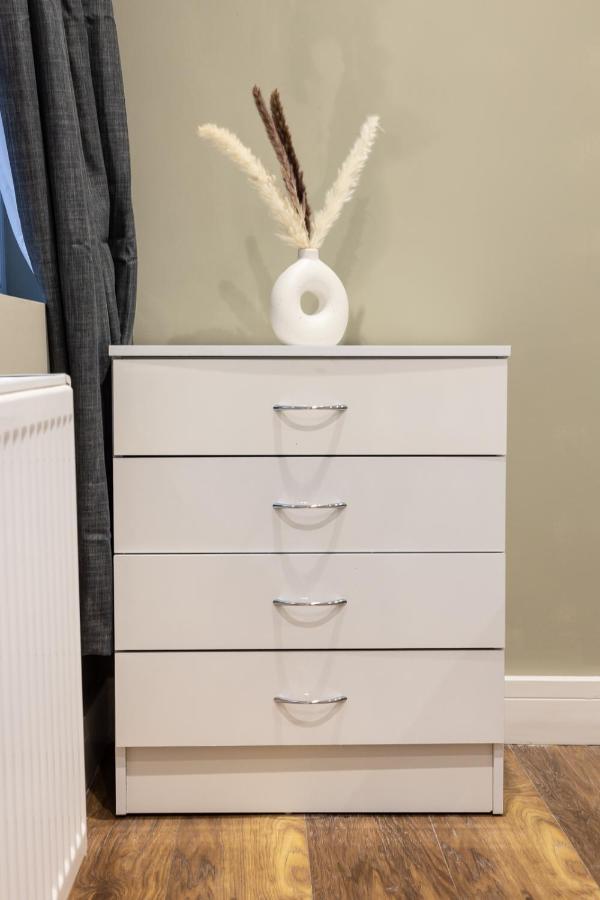Appartamento Modern 2Bd Flat In Camden Town Londra Esterno foto