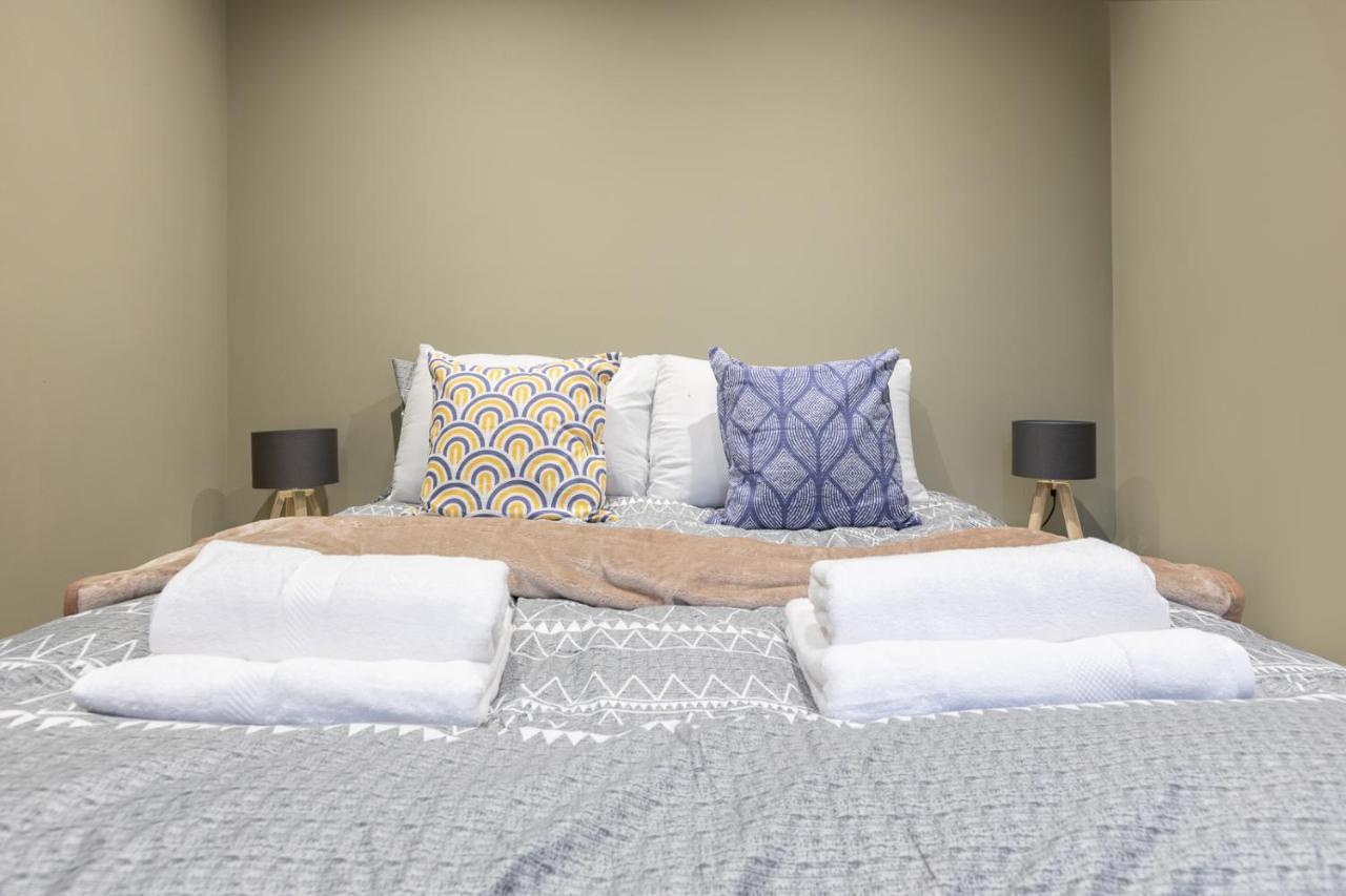 Appartamento Modern 2Bd Flat In Camden Town Londra Esterno foto